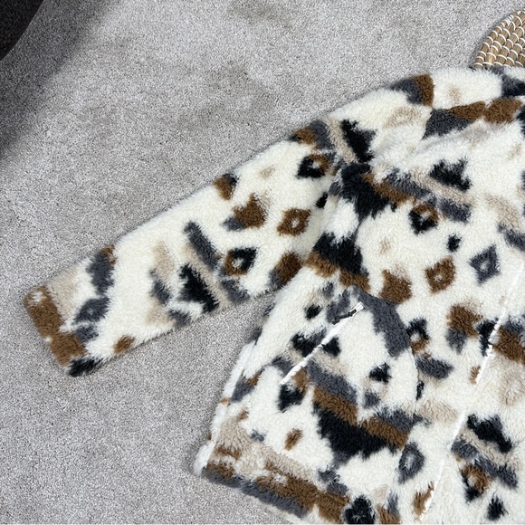 SOLD | Columbia Women’s Winter Pass Sherpa Full Zip Jacket in Rocky Mountain L - Picture 5 of 16